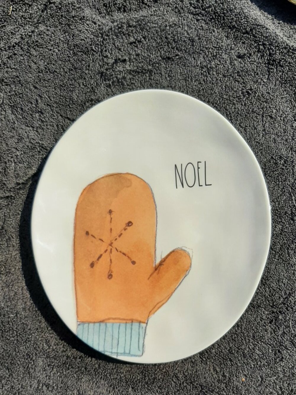 Rae Dunn Winter Mittens Dessert Plate 8" Melamine